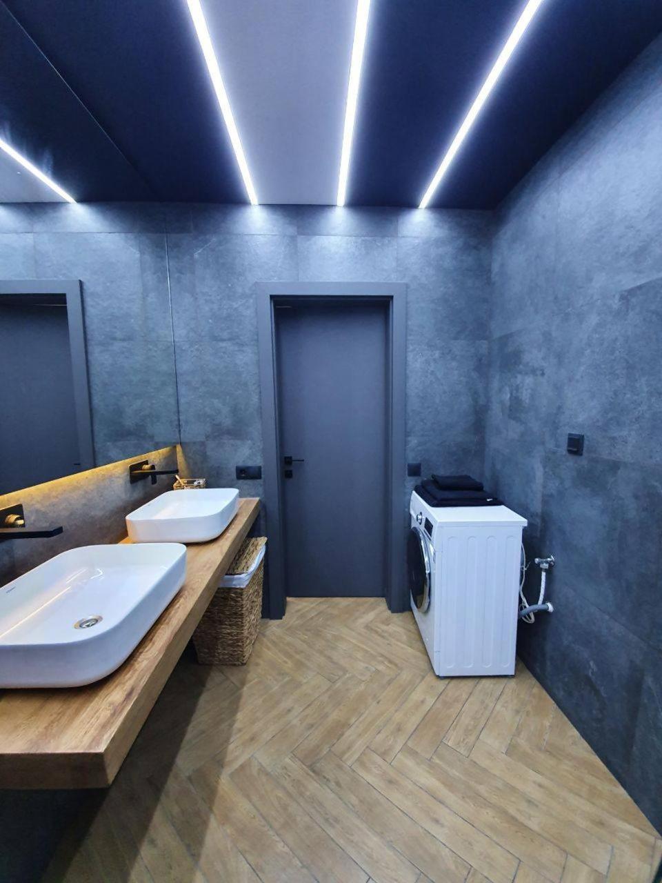 Апартаменты Luxury_Loft Каменец-Подольский Экстерьер фото