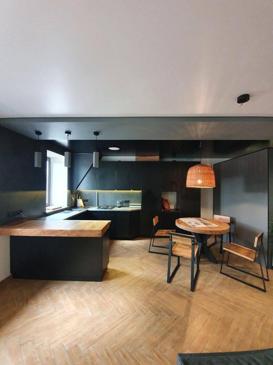 Апартаменты Luxury_Loft Каменец-Подольский Экстерьер фото